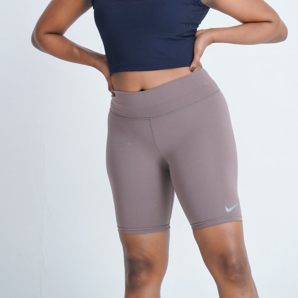 NWT Nike Sportswear Essential Women's High Waist Bike Short Beige UK 4 - UK 23